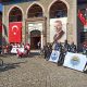 Mersin'den Ankara'ya 550 kilometre pedal çeviren Mersin Bisiklet Derneği (MERBİSDER) üyeleri, Toroslar Belediye Başkanı Atsız Afşın Yılmaz'dan emanet aldıkları Türk Bayrağını 10 Kasım'da Anıtkabir'e ulaştırdı.